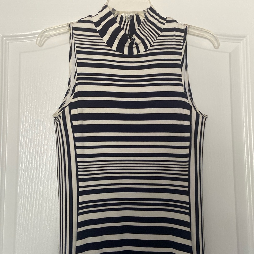Bebe dress